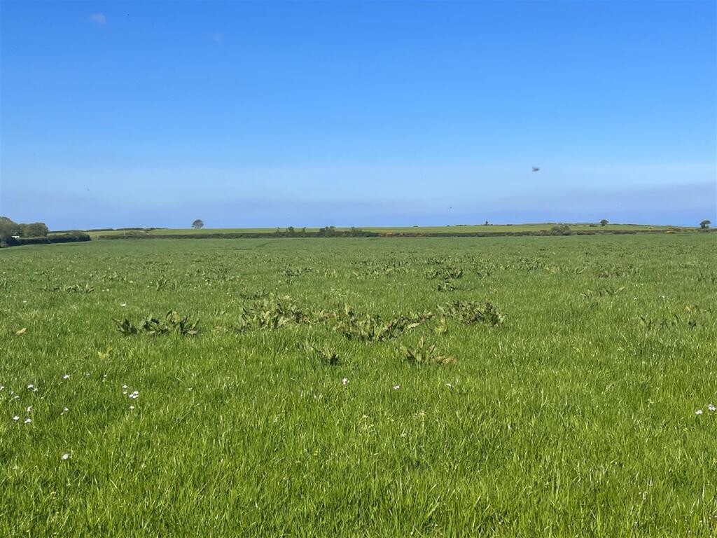 Pennant Road, Llanon photo 3
