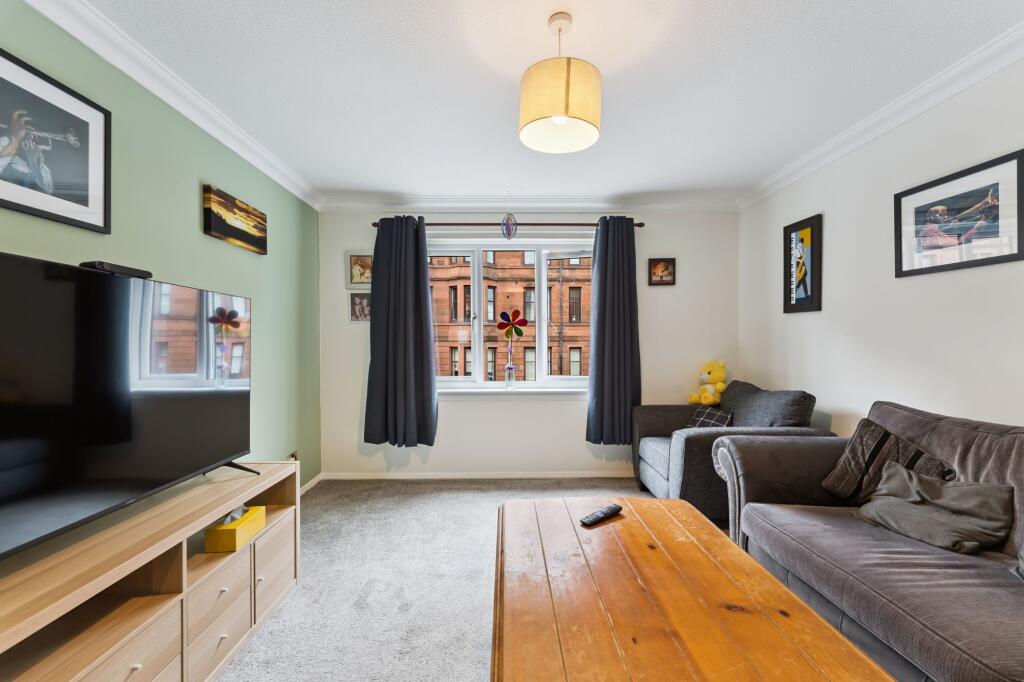 Apartment in Glasgow, Yoker - View 3
