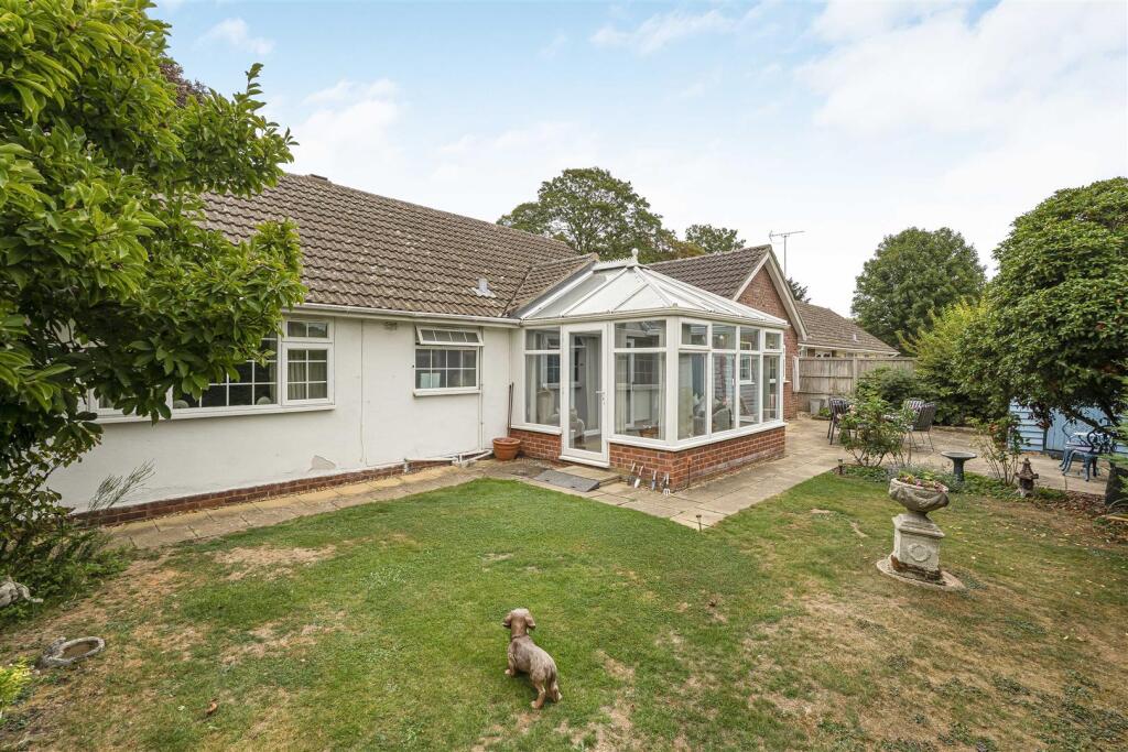 Wyndham Way, Newmarket photo 2