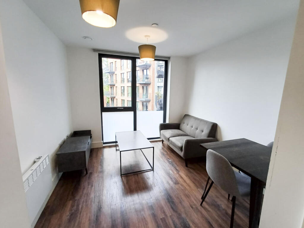 Apartment in Sheffield, Wicker, Neepsend - View 2