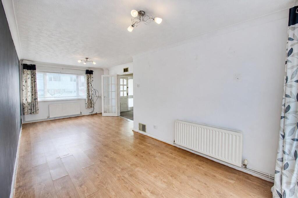 House in Northampton, Earls Barton - View 5