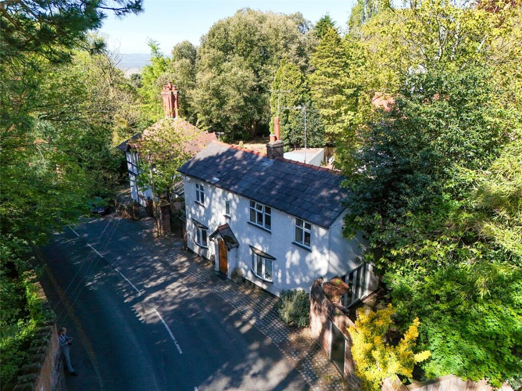 2-bed detached on Wallrake, Heswall, Wirral, £425,000