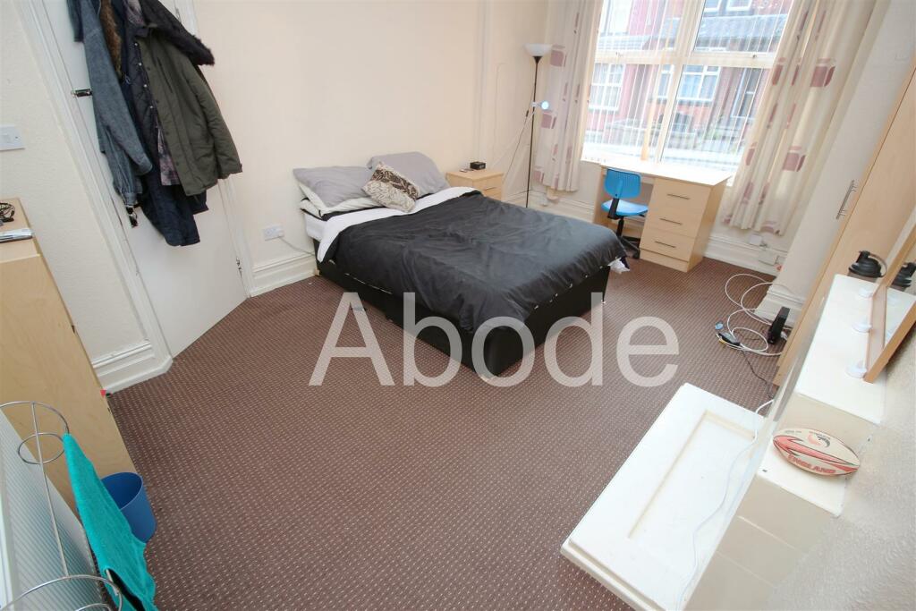 6 bedroom house for rent