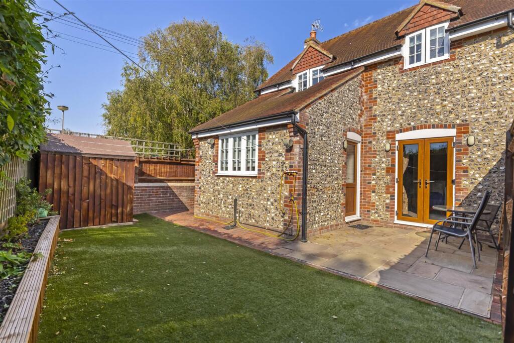 Pond Lane, Worthing, BN13 2RH photo 3