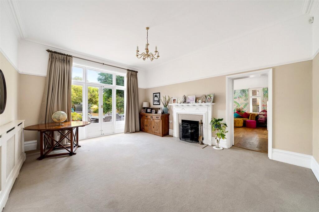 Holbrook Lane, Chislehurst photo 4
