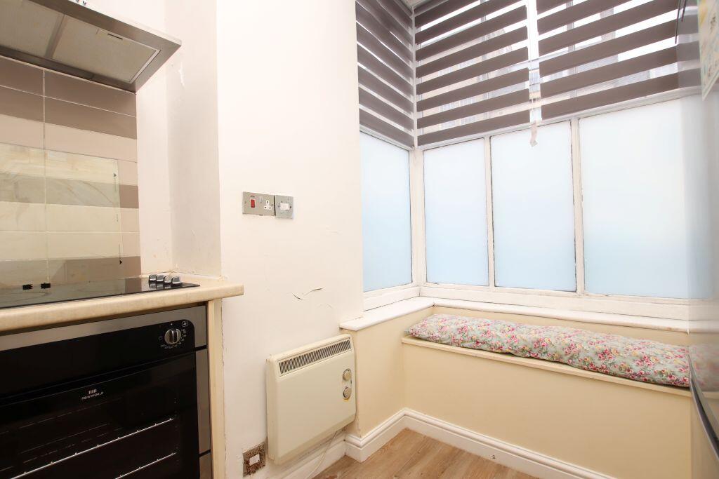 Apartment in Bath, Walcot - View 5