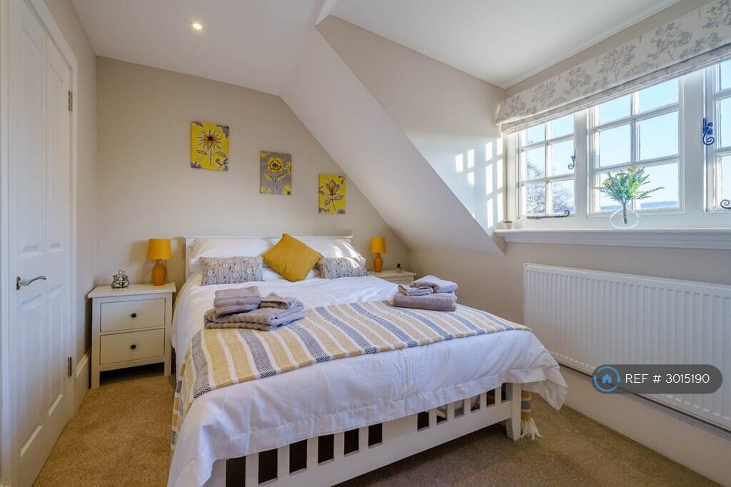 Apartment in Reading - View 3