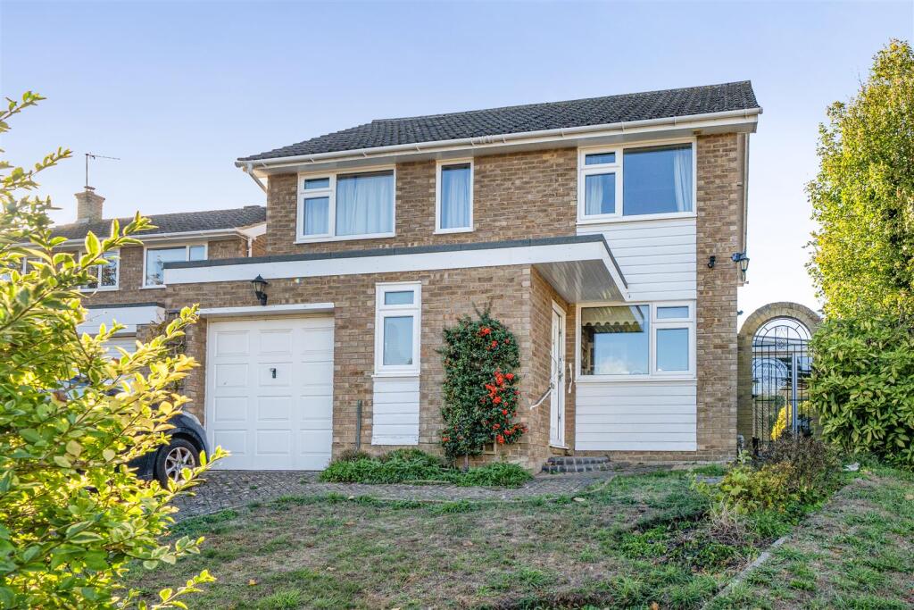 4-bed detached on Milford Close, Maidstone, £475,000