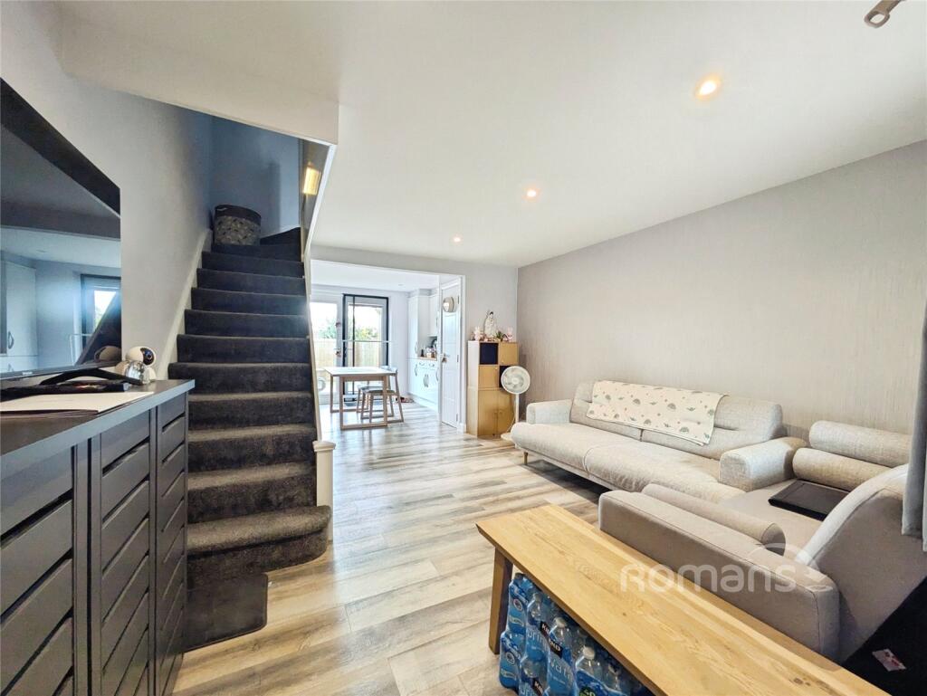 House in Reading, Lower Earley, Earley - View 5