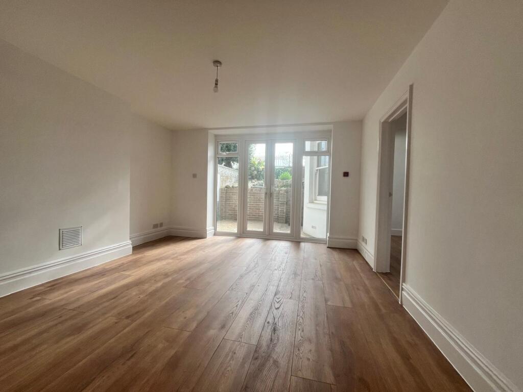 Apartment in Brighton - View 3