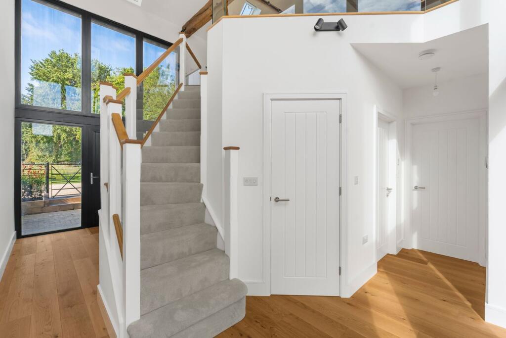 House in Uttlesford, Hatfield Heath - More