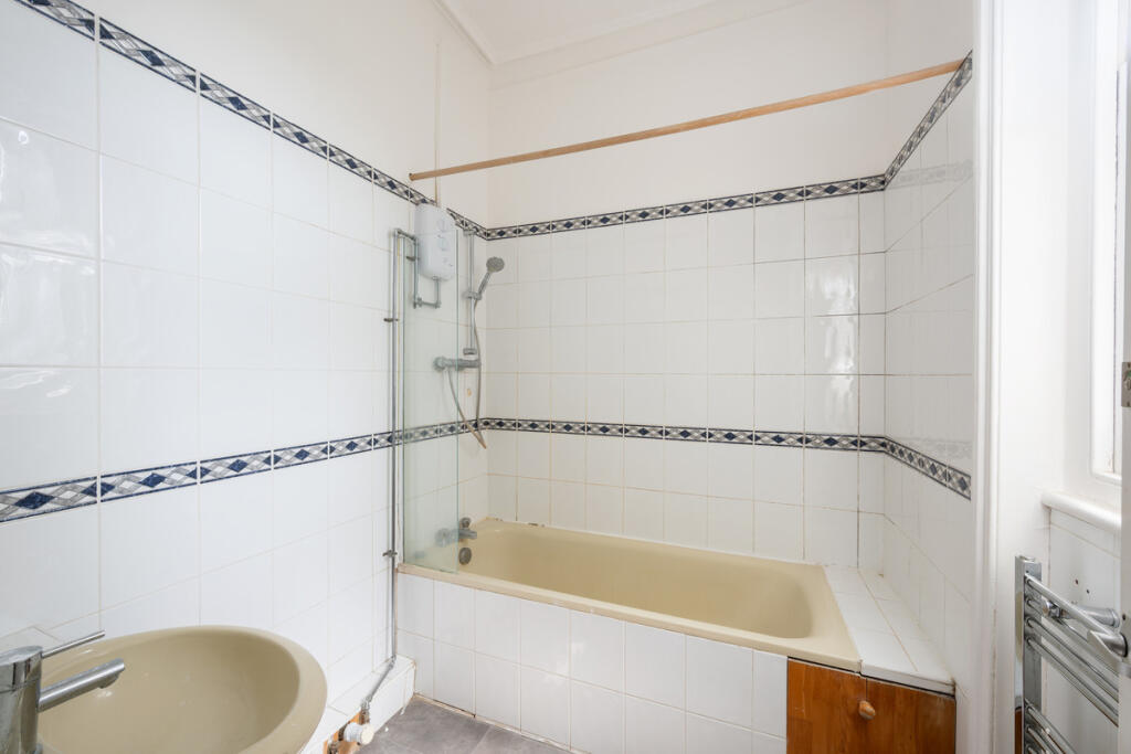 Apartment in London, City of Westminster - More