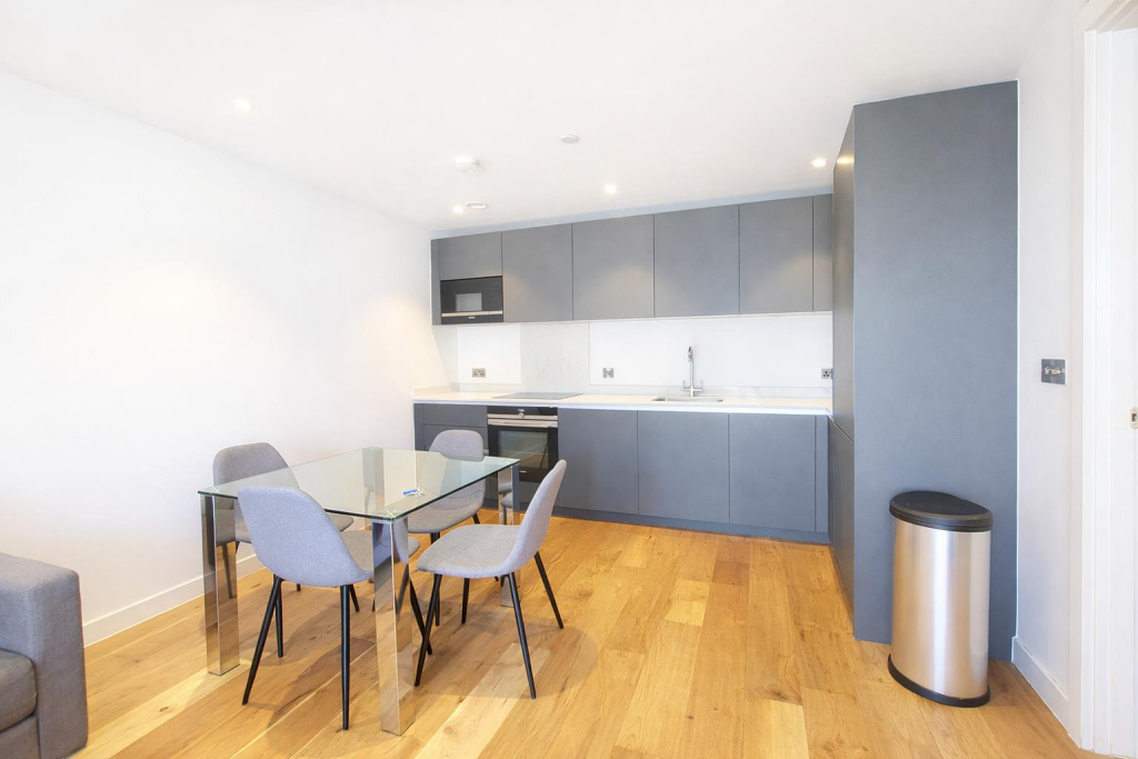 Apartment in London - View 3