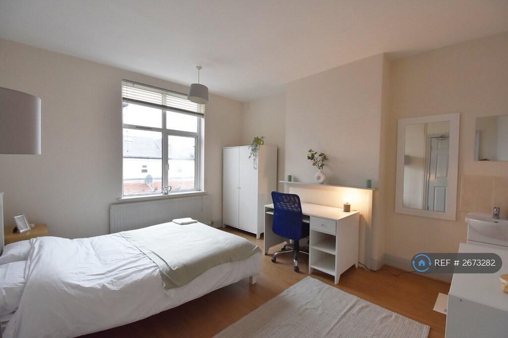 1 bedroom house share for rent