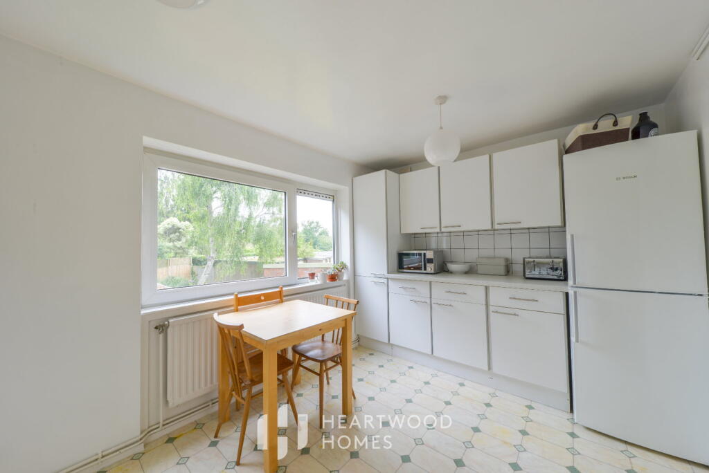 Apartment in St Albans, Fleetville - View 5
