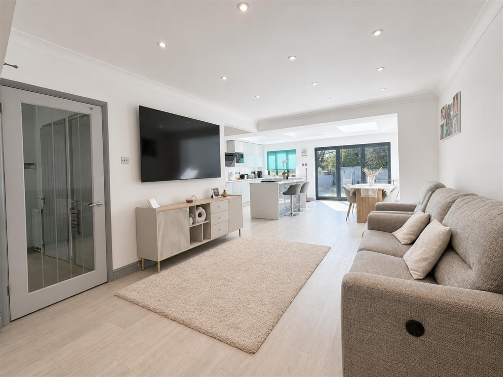 House in Enfield - View 5