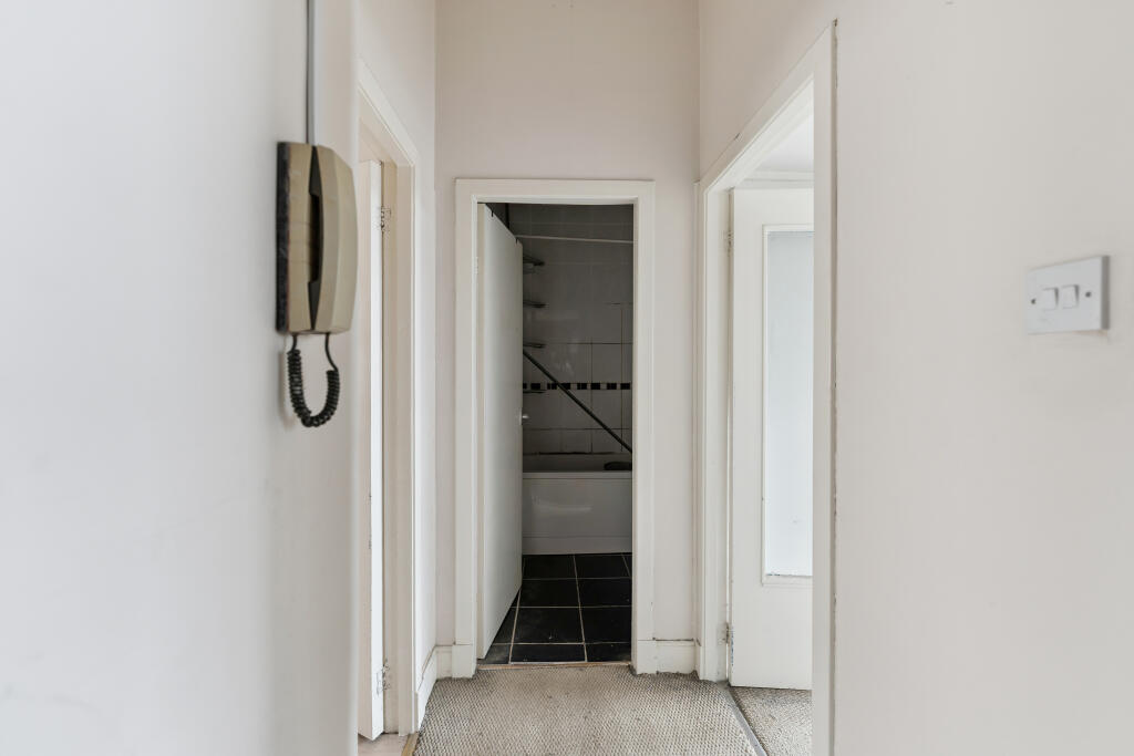 Apartment in Glasgow - View 2