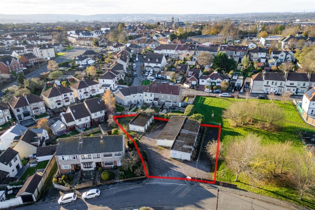 20 Garages | Plot | Kingswood - View 3