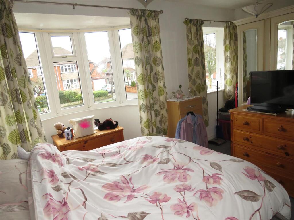 House in Solihull, Castle Bromwich - More