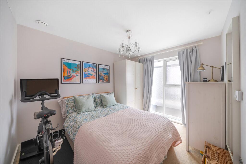 Apartment in London - View 5