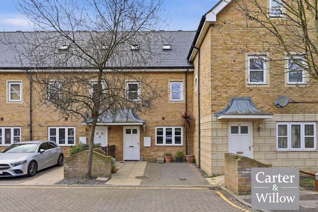 3-bed terraced on Simmons Drive, Dagenham, £425,000