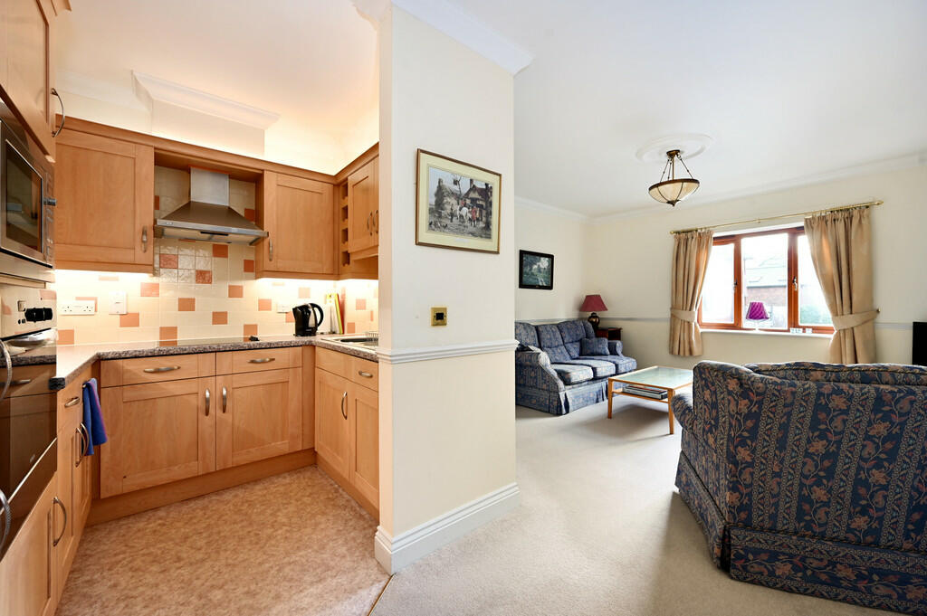 Court Royal, Eridge Road photo 4