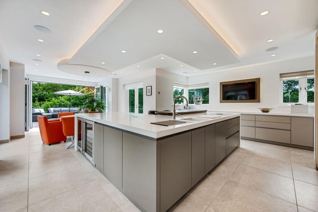 House in Wigan, Thornhill - View 2