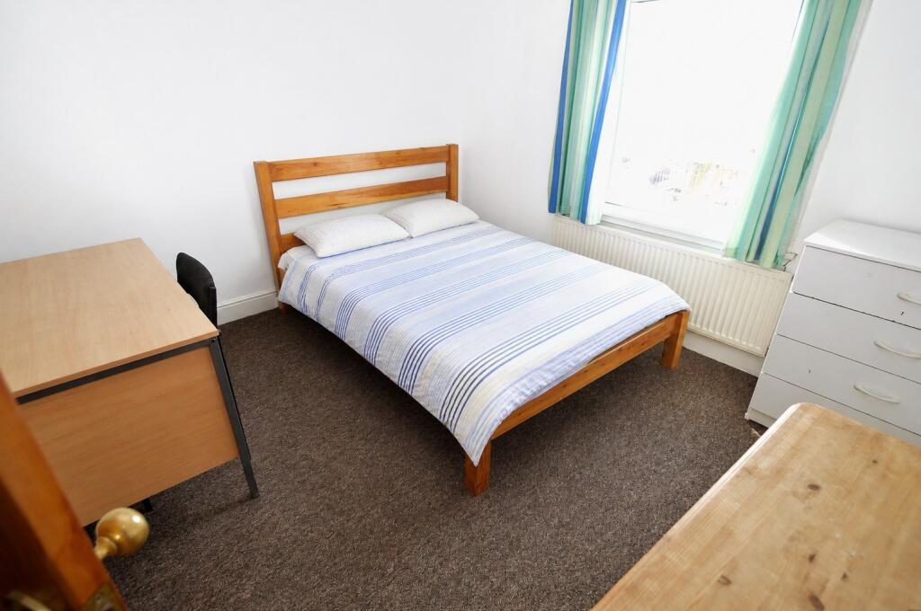 6 bedroom house for rent
