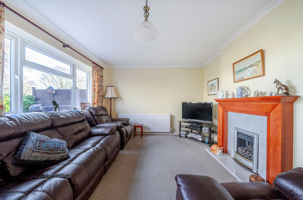 Queens Road, Wellington, Somerset, TA21 photo 3