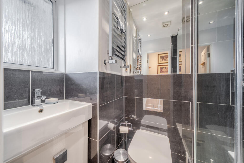 Apartment in London - More