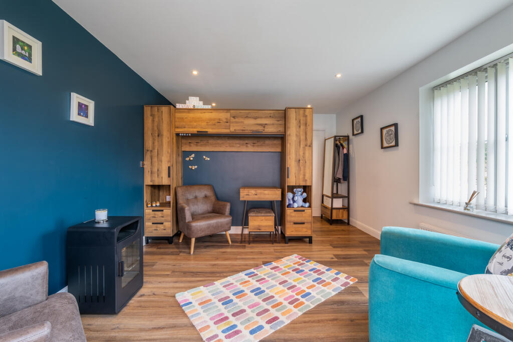 House in Burton-on-Trent, Branston - View 3