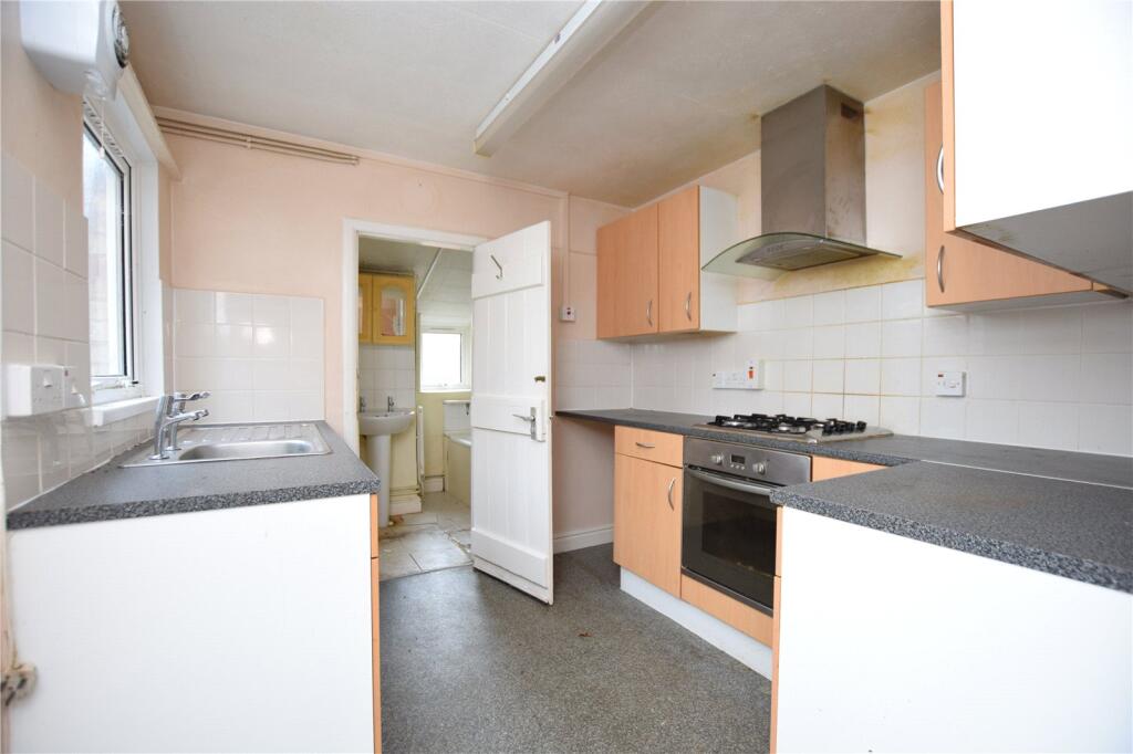 Station Road, Norton Fitzwarren, Taunton, Somerset, TA2 photo 2