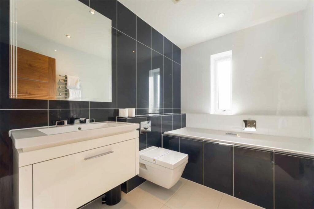 Additional image 17 of Chaddesley Wood Road, Poole, BH13