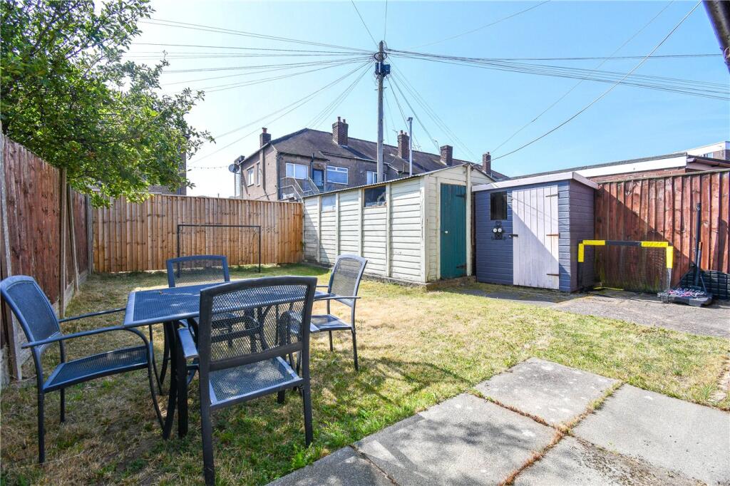 House in Wirral, Liverpool City Region - View 5