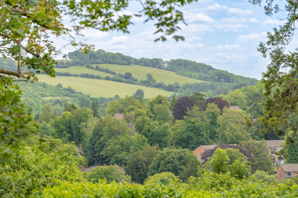 St. Mary's Mount, Caterham, CR3 photo 2