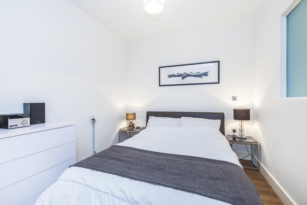 Apartment in London - More