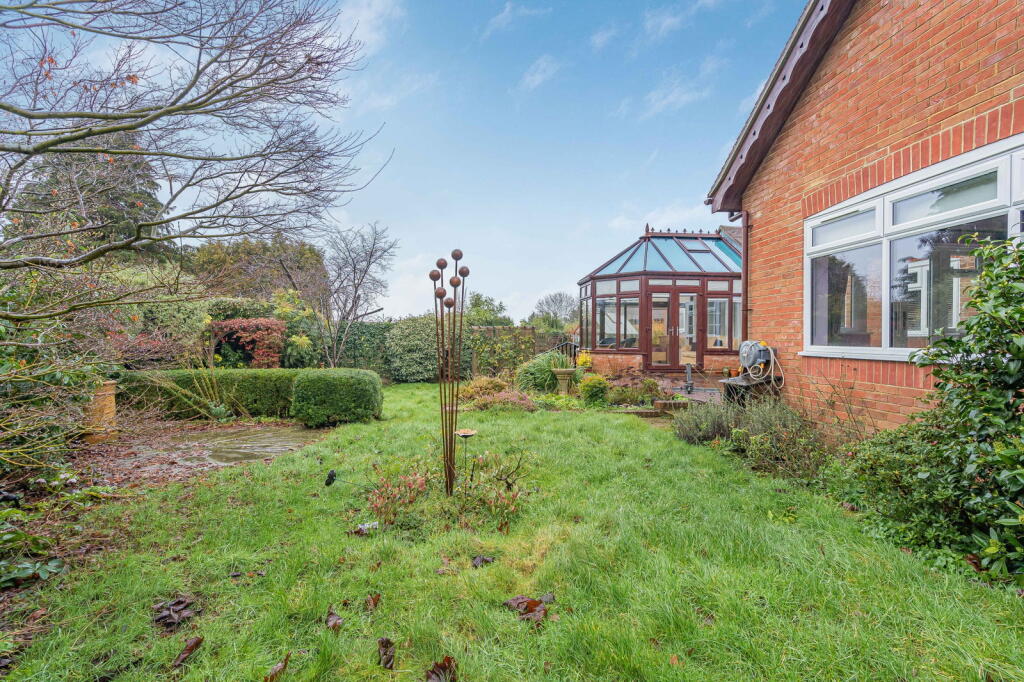 Lower Road,Bookham,Surrey,KT23 4AE photo 4