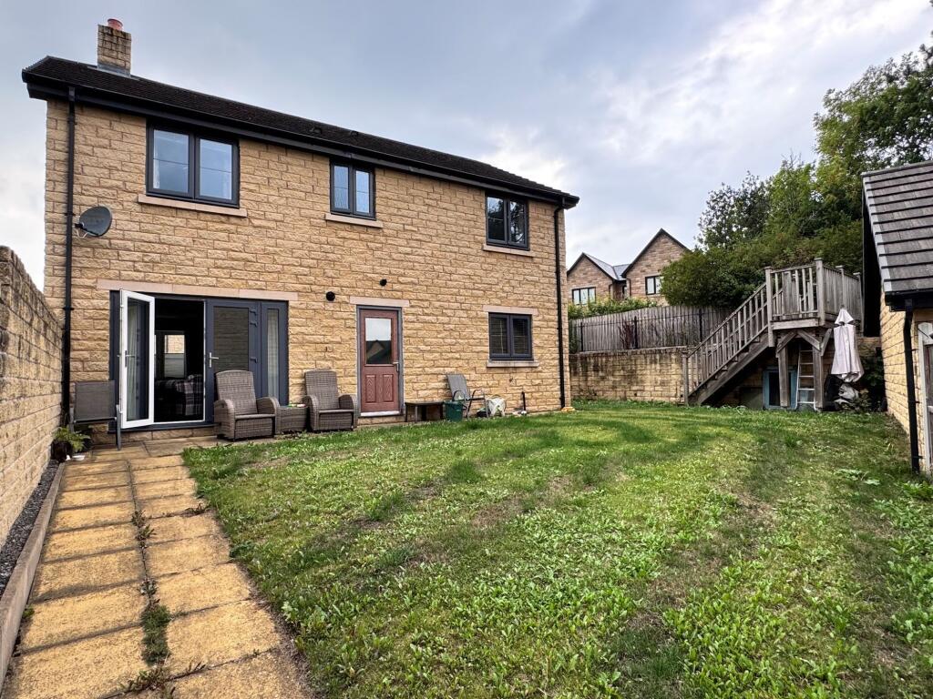 House in High Peak, Chapel-en-le-Frith - View 4