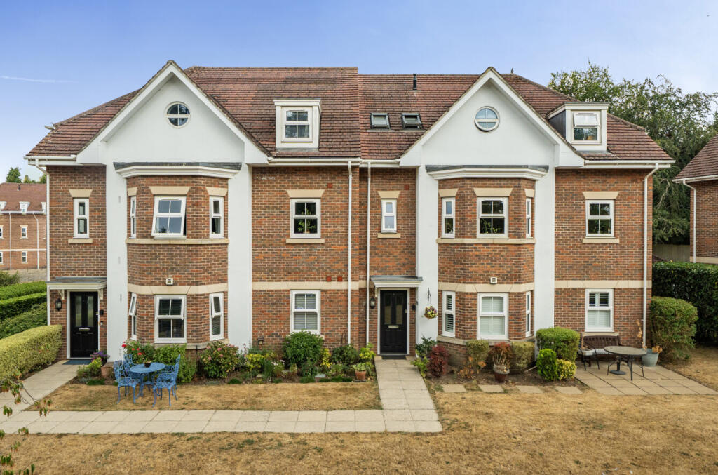 Apartment in Wokingham, Emmbrook