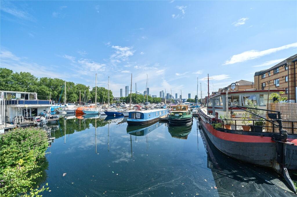 Apartment in London, Surrey Quays, Rotherhithe - More