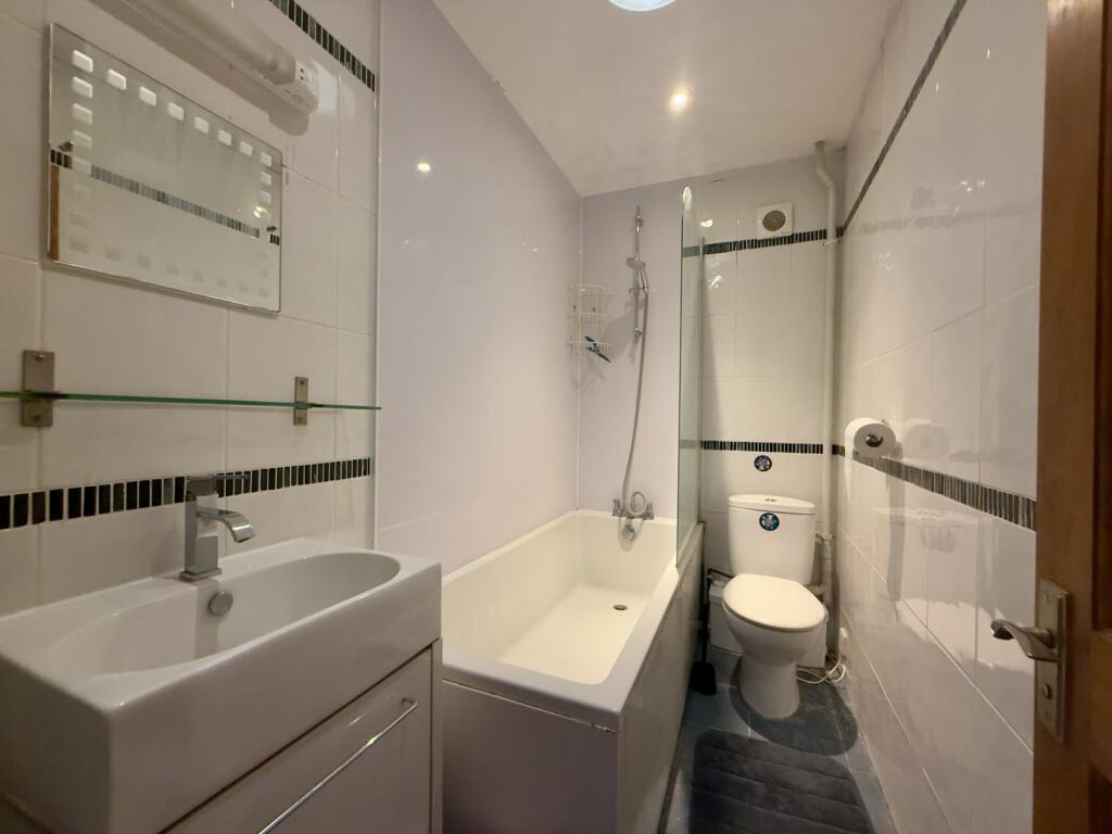 House in Southampton - View 4