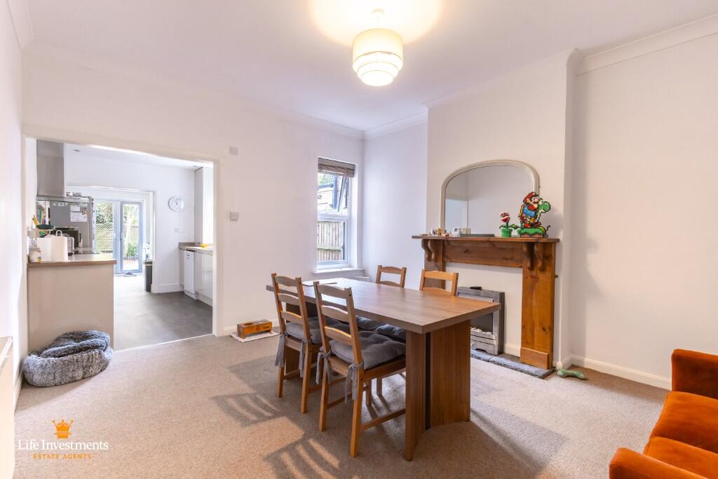 House in Rugby, Warwickshire - View 3