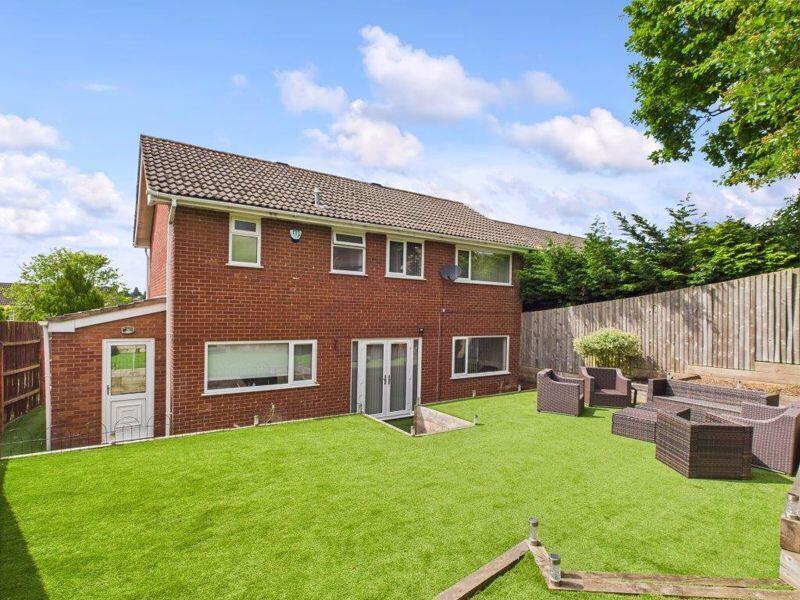 Main image of property: 10 Stokesay Way, Sutton Hill