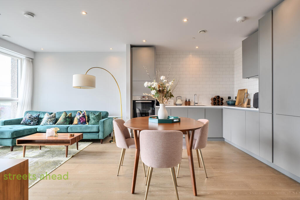 Main image of property: High Street, Croydon, CR0