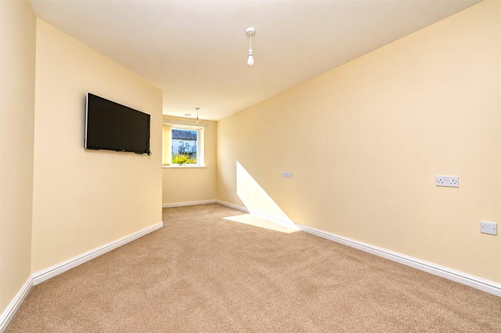 Apartment in Basingstoke and Deane, Kings Furlong - More