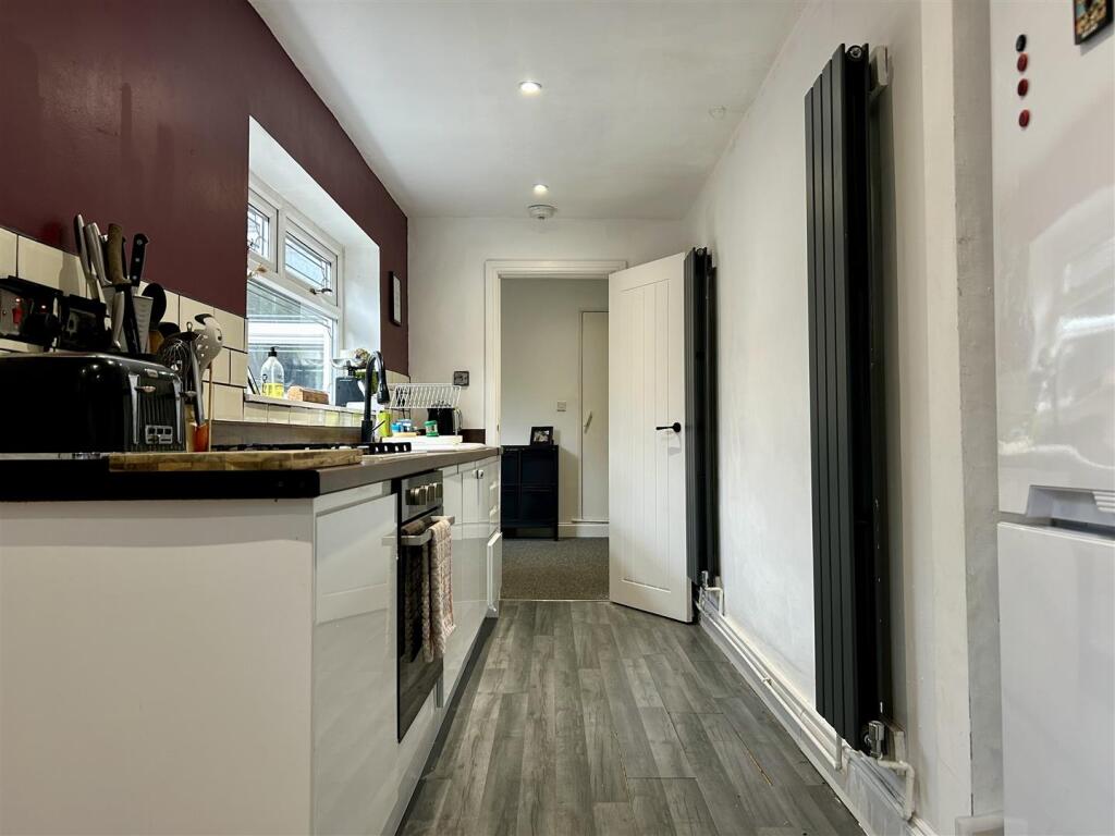 Barrs Road, Cradley Heath - More