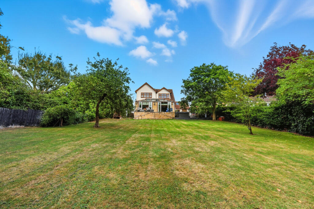 Grasmere Road, Thundersley photo 4