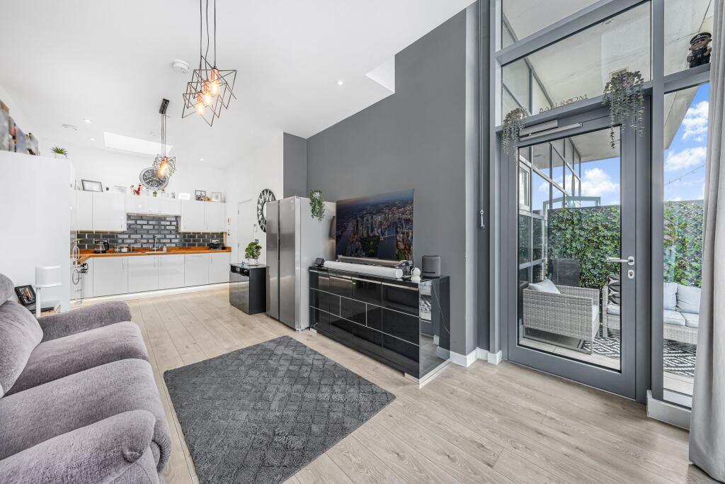 Apartment in Harlow, Essex - View 4