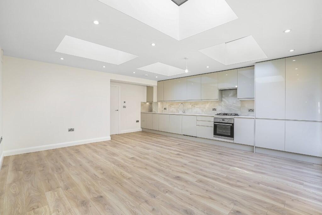 3 bedroom ground floor flat for rent