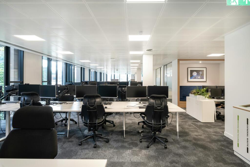 10CrownPlace124thflr.jpg